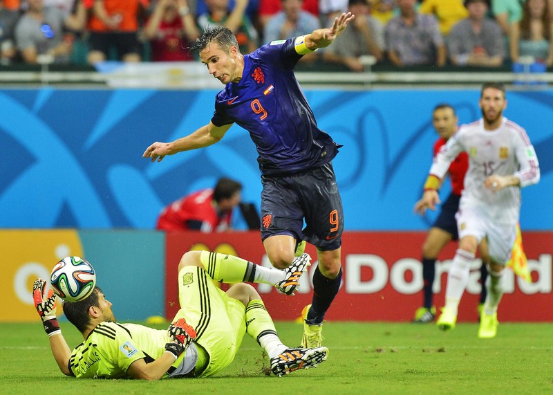 VIDEO / CM 2014: SPANIA - OLANDA 1-5. Campioana mondială, umilită!