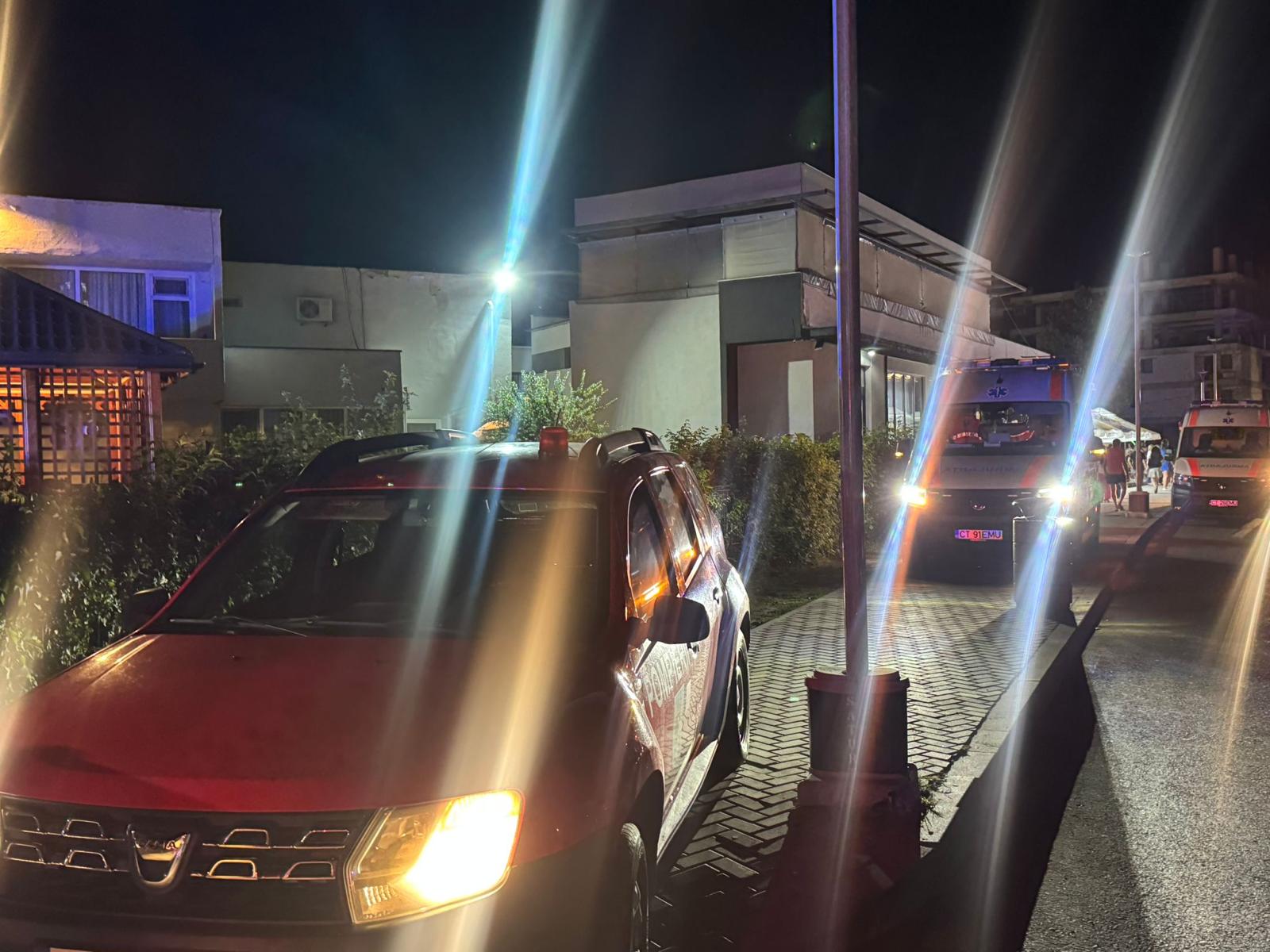 Planul Roșu de Intervenție, activat la un hotel din Saturn după ce 55 de persoane au acuzat stări de rău. Patru salvări, trei autospeciale și trei microbuze, trimise la fața locului