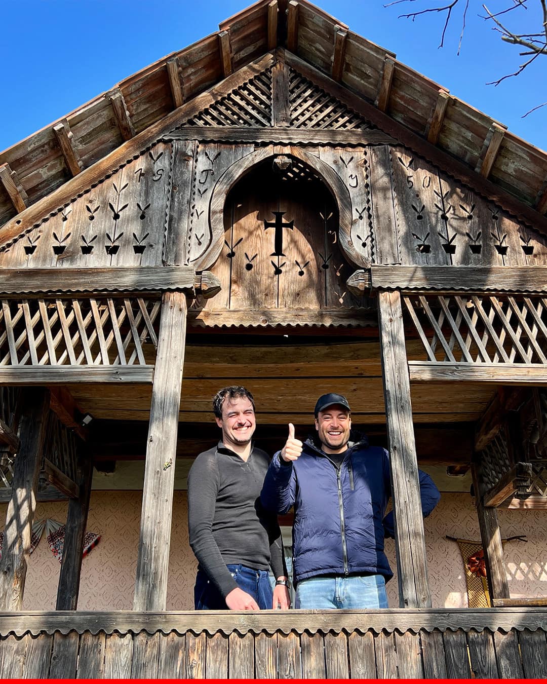 Doi belgieni omeniți în Transilvania au povestit cum au fost duși la o ghicitoare, în excursia lor cu o Dacie 1300 prin România