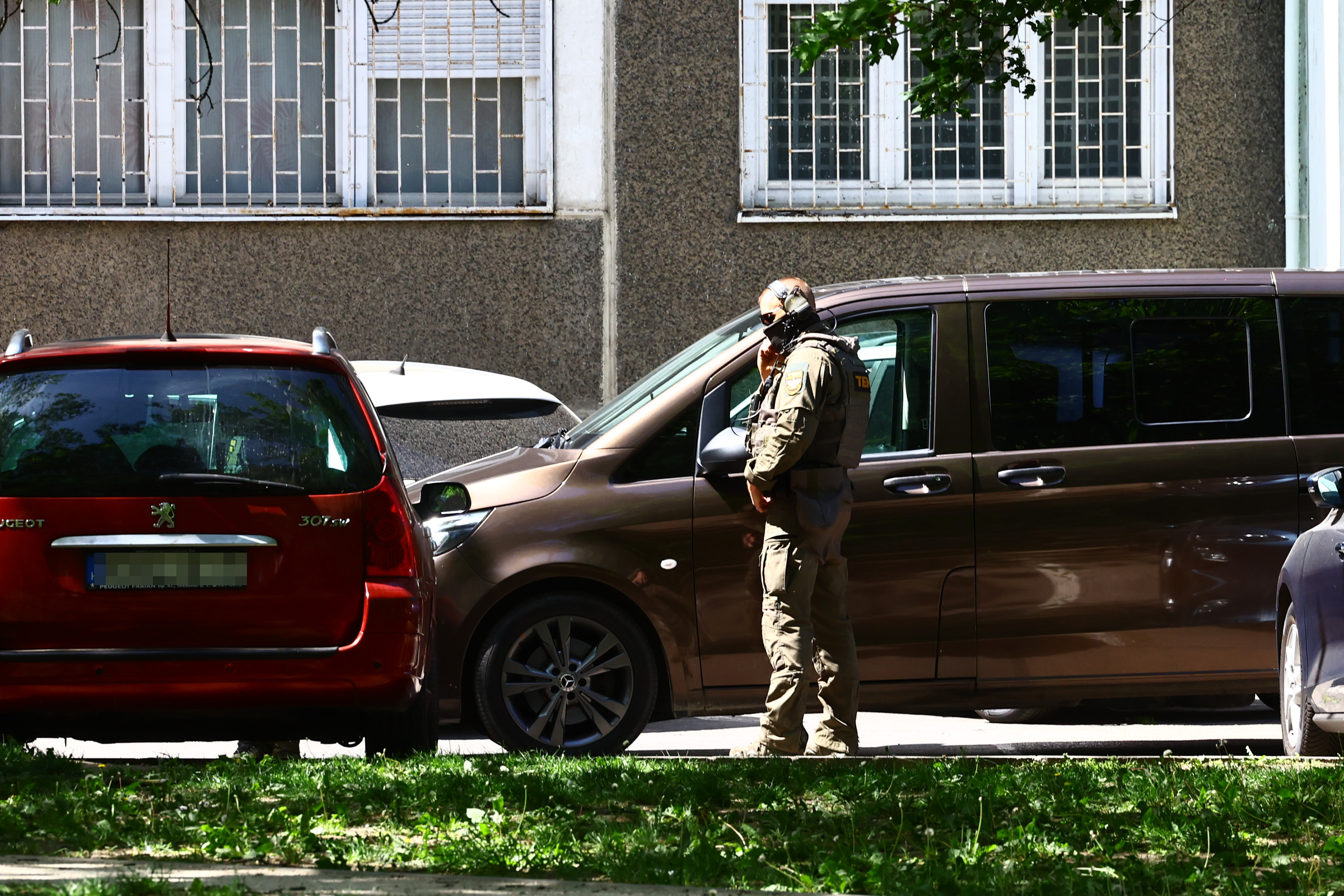 Breaking - Túszejtés Budán, mesterlövészek a helyszínen