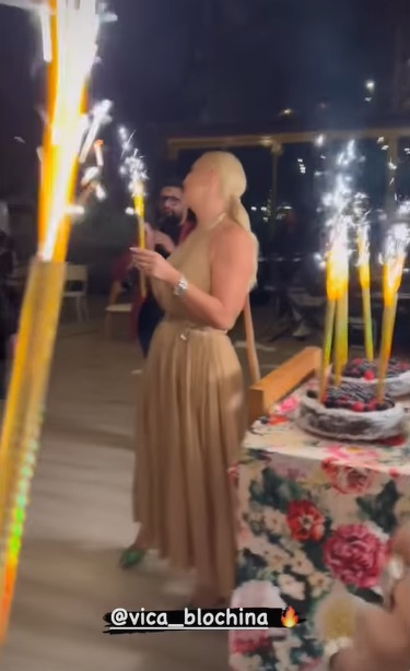 Petrecere de lux dată de Vica Blochina de ziua ei. A sărbătorit la un restaurant pe lac, pe muzica Mariei Constantin și a lui Luis Gabriel