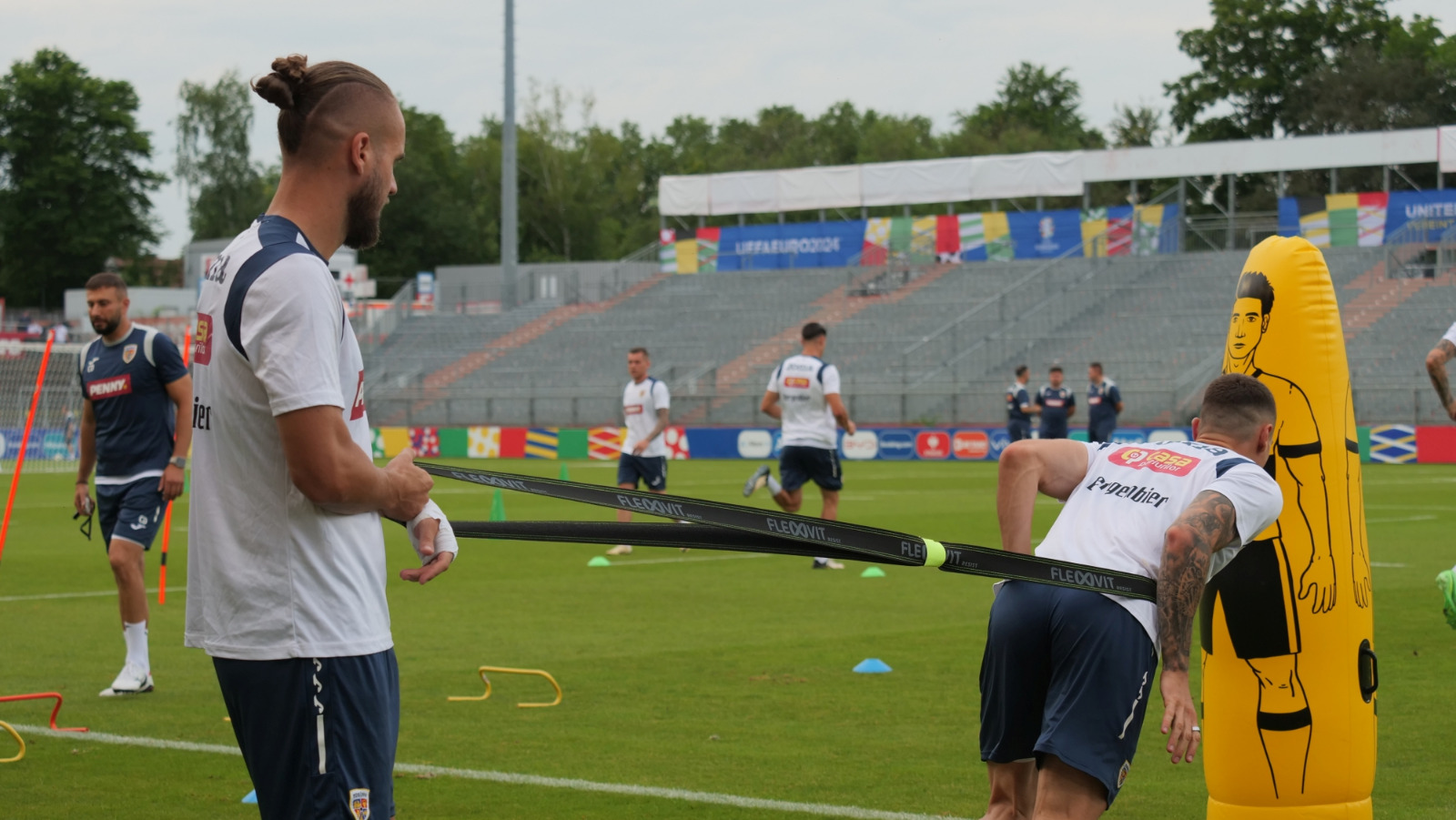 EURO 2024 | Au fost 16! Antrenament în efectiv redus, Edi Iordănescu a lăsat 10 jucători să se odihnească la hotel