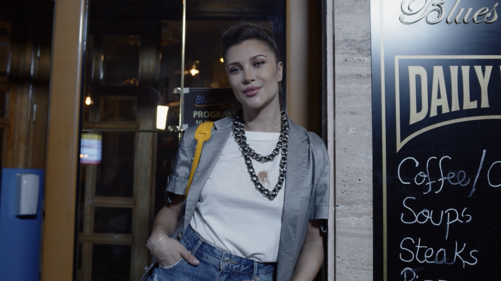 Lora și Emil Rengle, actori în producția „Ca fetele”, ce va avea lansarea în cinematografe în această toamnă. Ce nume mari mai fac parte din distribuție