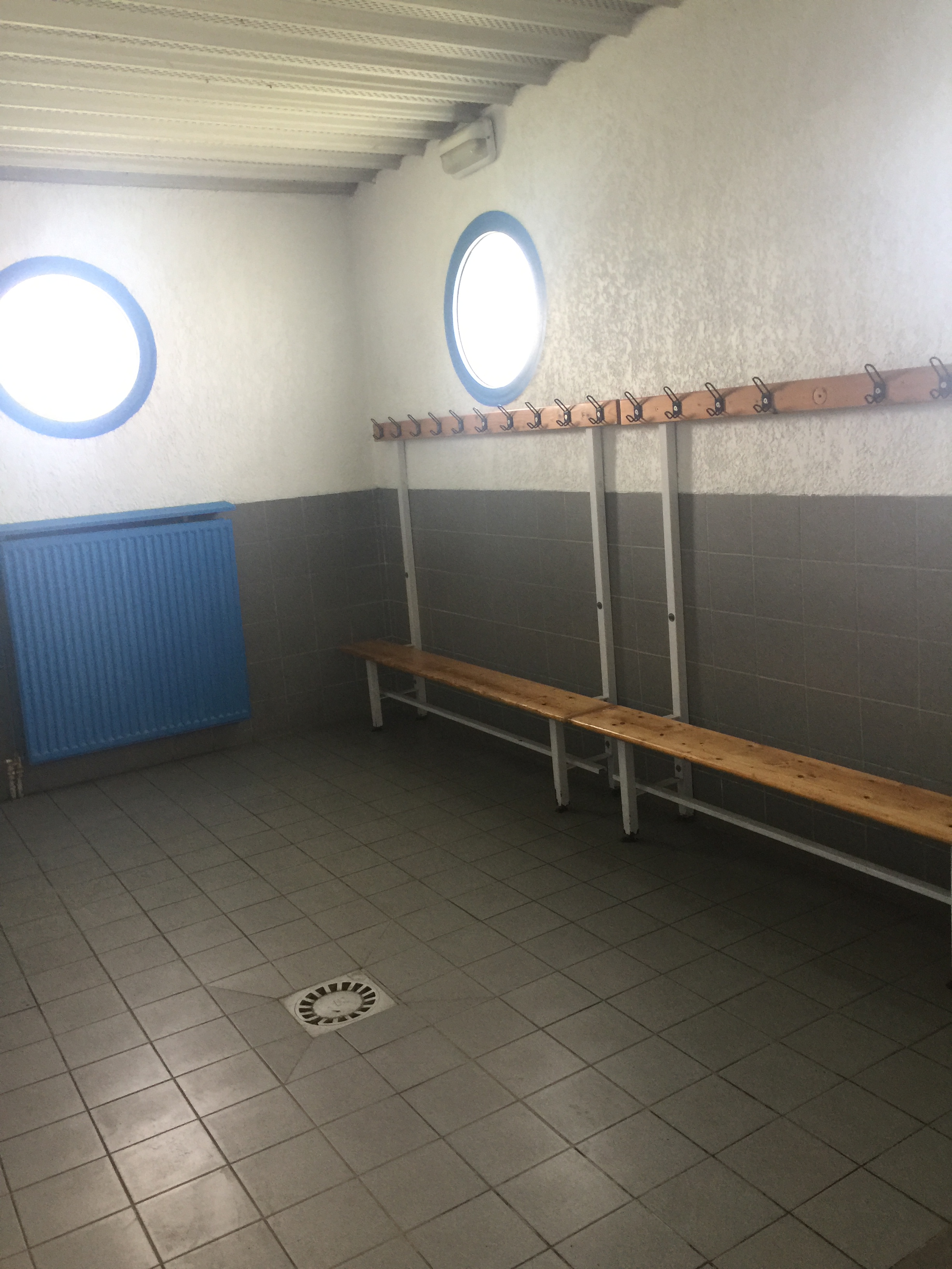 EXCLUSIV. Libertatea a fost la clubul care l-a format pe Karim Benzema, ”prințul din Bron”: ”Sex-tape-ul i-a distrus părinții. Iertați-l și rechemați-l la națională!” | FOTO&VIDEO