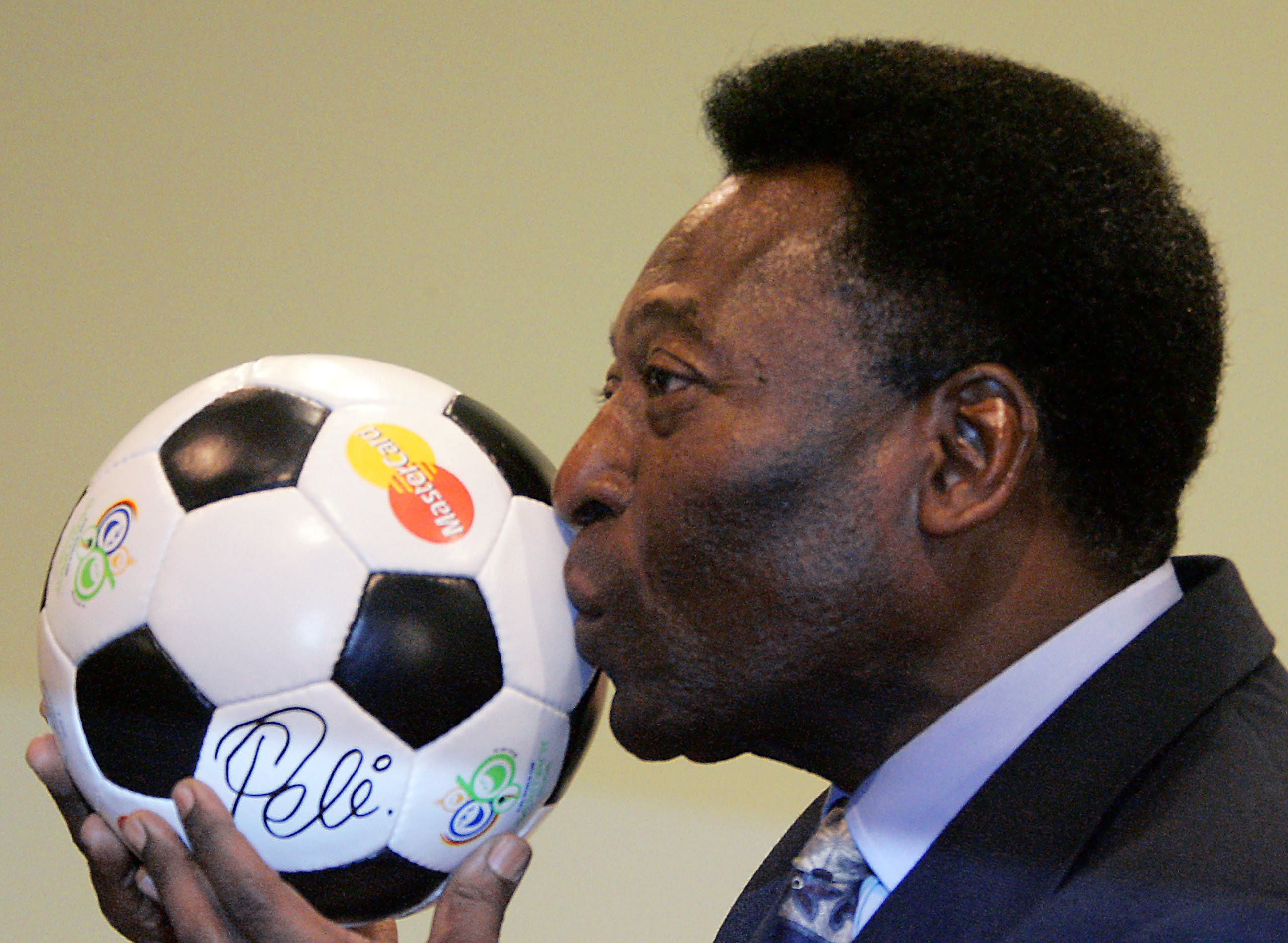 Pele a murit. Legenda fotbalului din Brazilia avea 82 de ani. Neymar: „Pele e etern!”