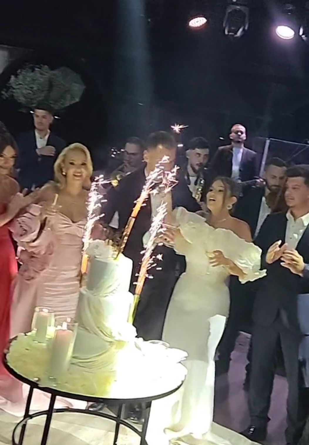 Imagini de la nunta lui Denis Drăguș cu Vanessa. Marius Șumudică le-a fost naș