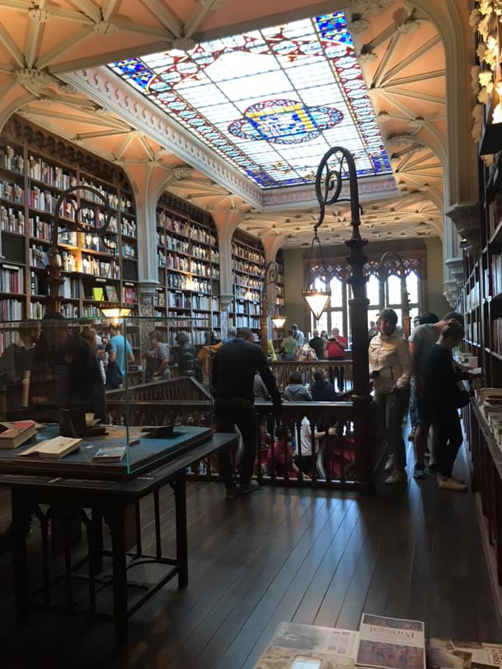 Harry Potter s-a născut la Porto! Am fost în mica librărie portugheză care a inspirat-o pe J.K. Rowling să scrie poveștile fantastice ale micilor vrăjitori