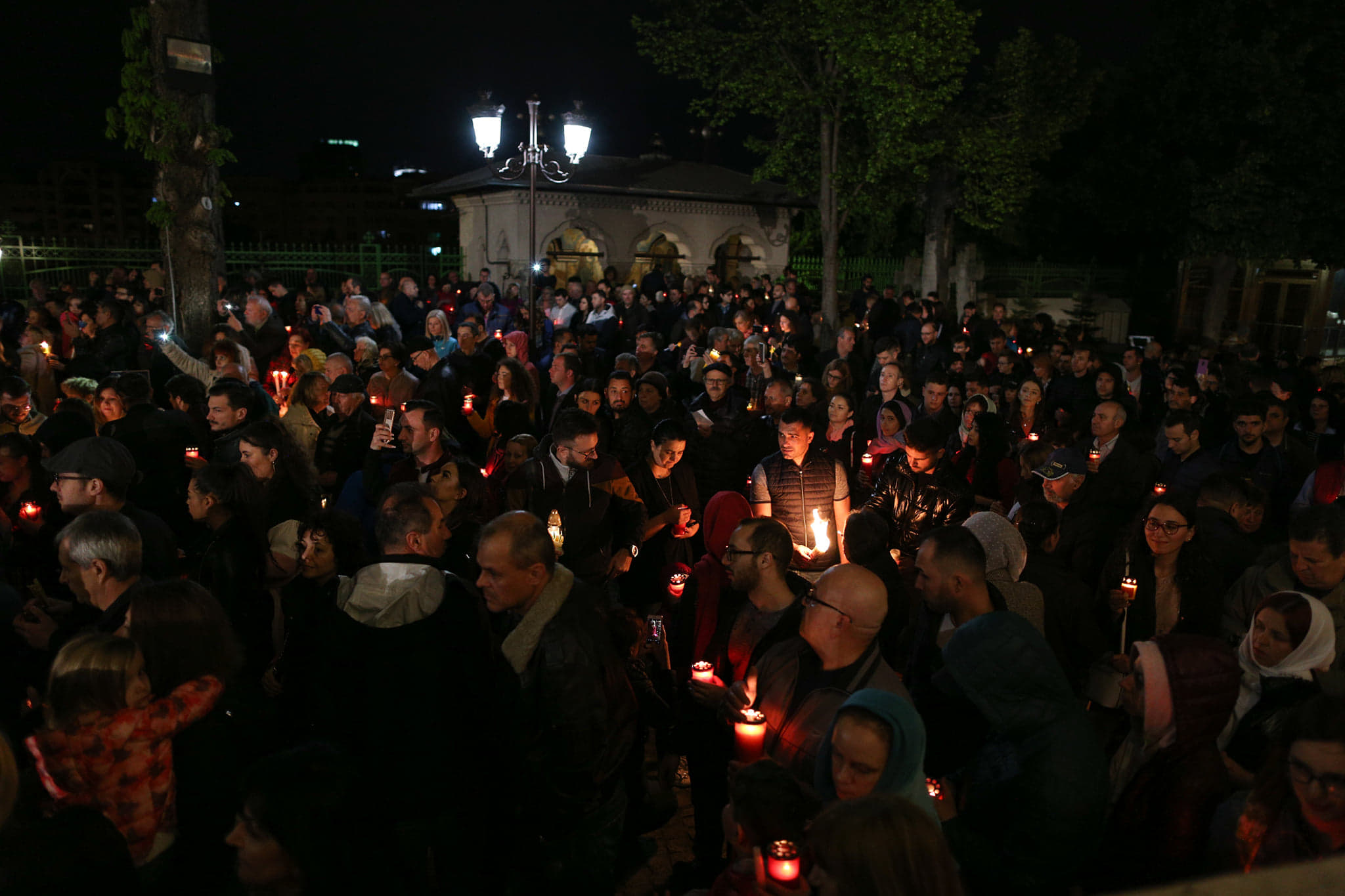 IMAGINI de la Patriarhie | Hristos a înviat! Milioane de credincioși au participat la slujba de Înviere, în toate bisericile din țară