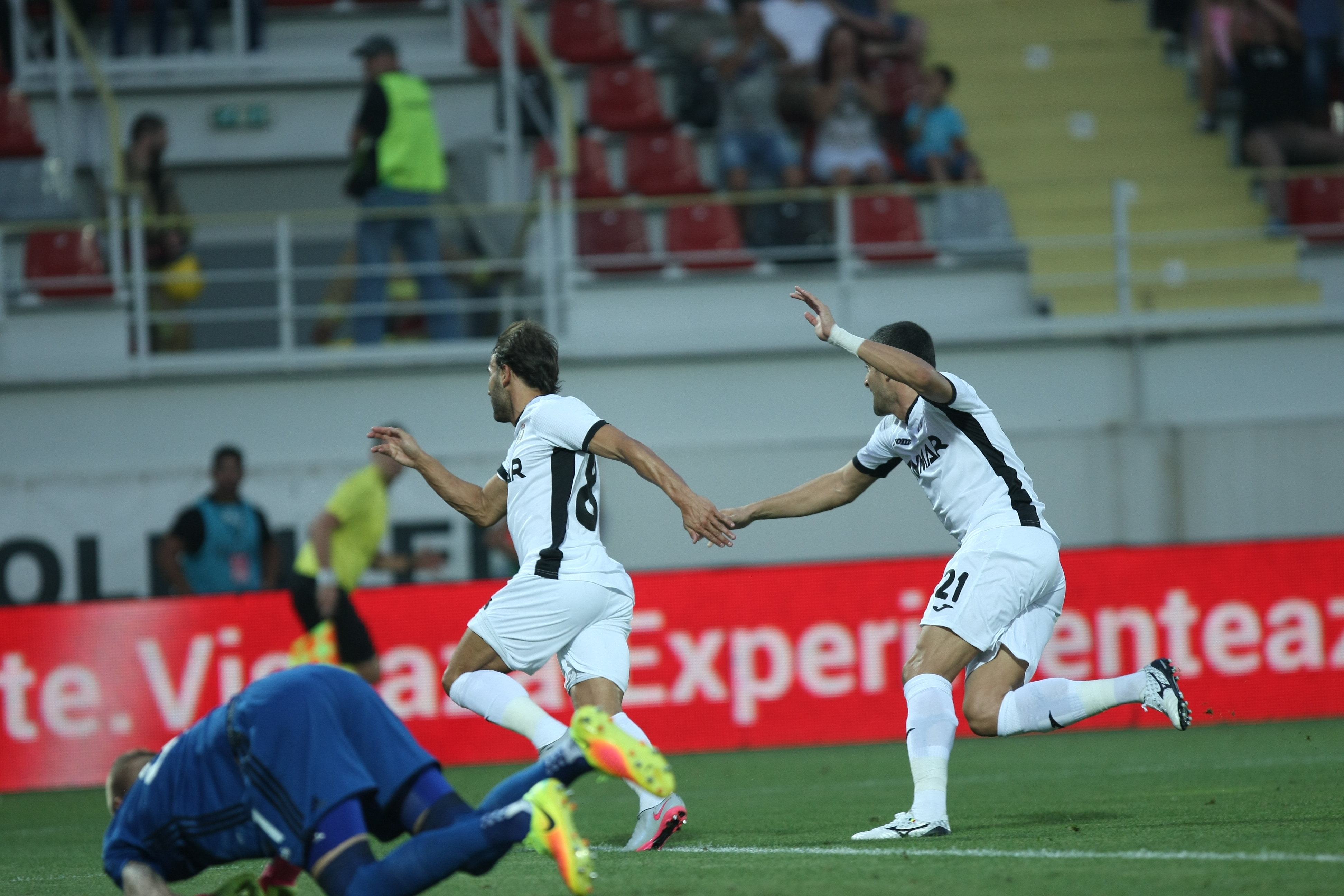 Liga Campionilor, turul III preliminar. Astra - Copenhaga 1-1. Astrele din nord! Teixeira a deschis scorul și atât! UEFA îi permitea să stea pe bancă, Șumi n-a vrut să riște! / FOTO