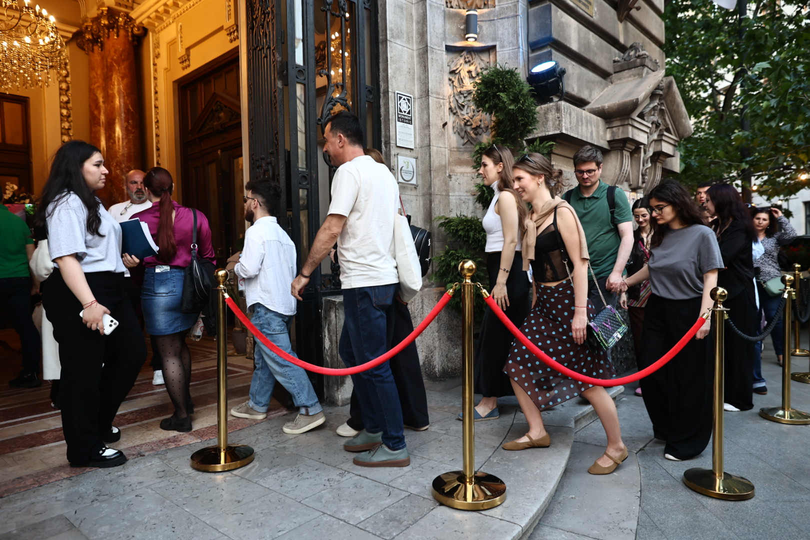Noaptea Muzeelor 2026. Mii de oameni au stat la coadă ca să vadă muzee gratuit în București