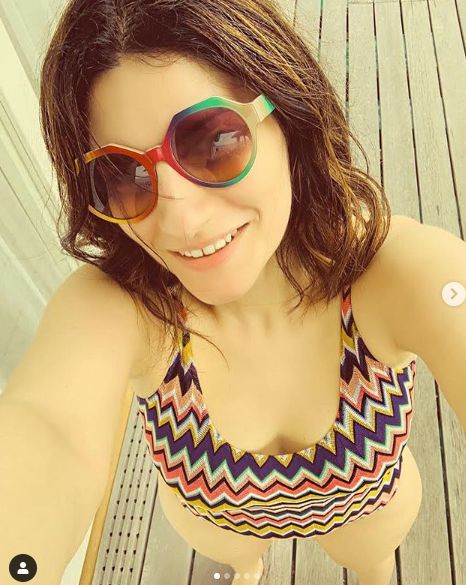 Laura Pausini, în costum de baie. Cum arată cântăreața italiană | FOTO