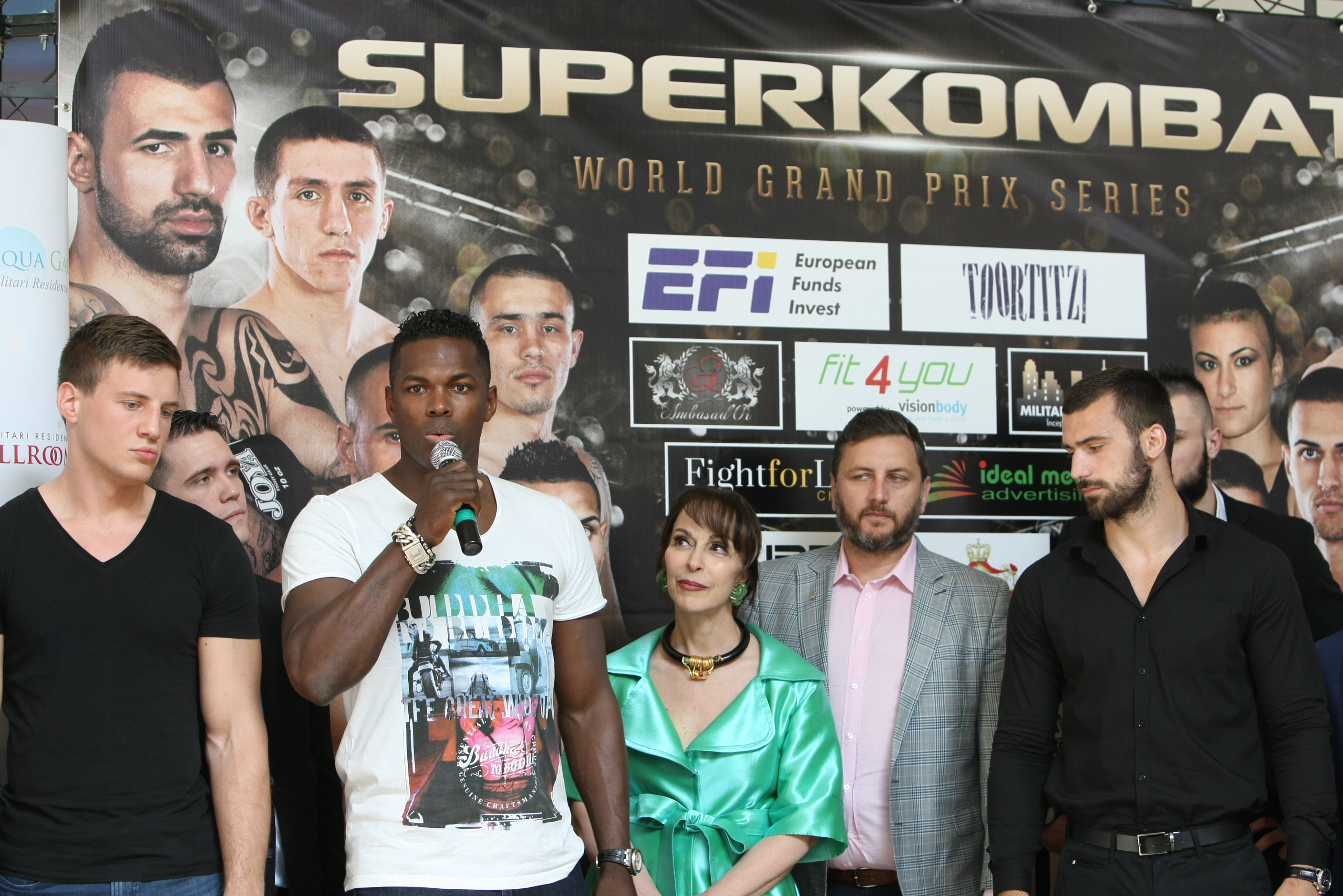 Luptătorii de la Superkombat București au trecut cu bine de proba cântarului oficial / GALERIE FOTO