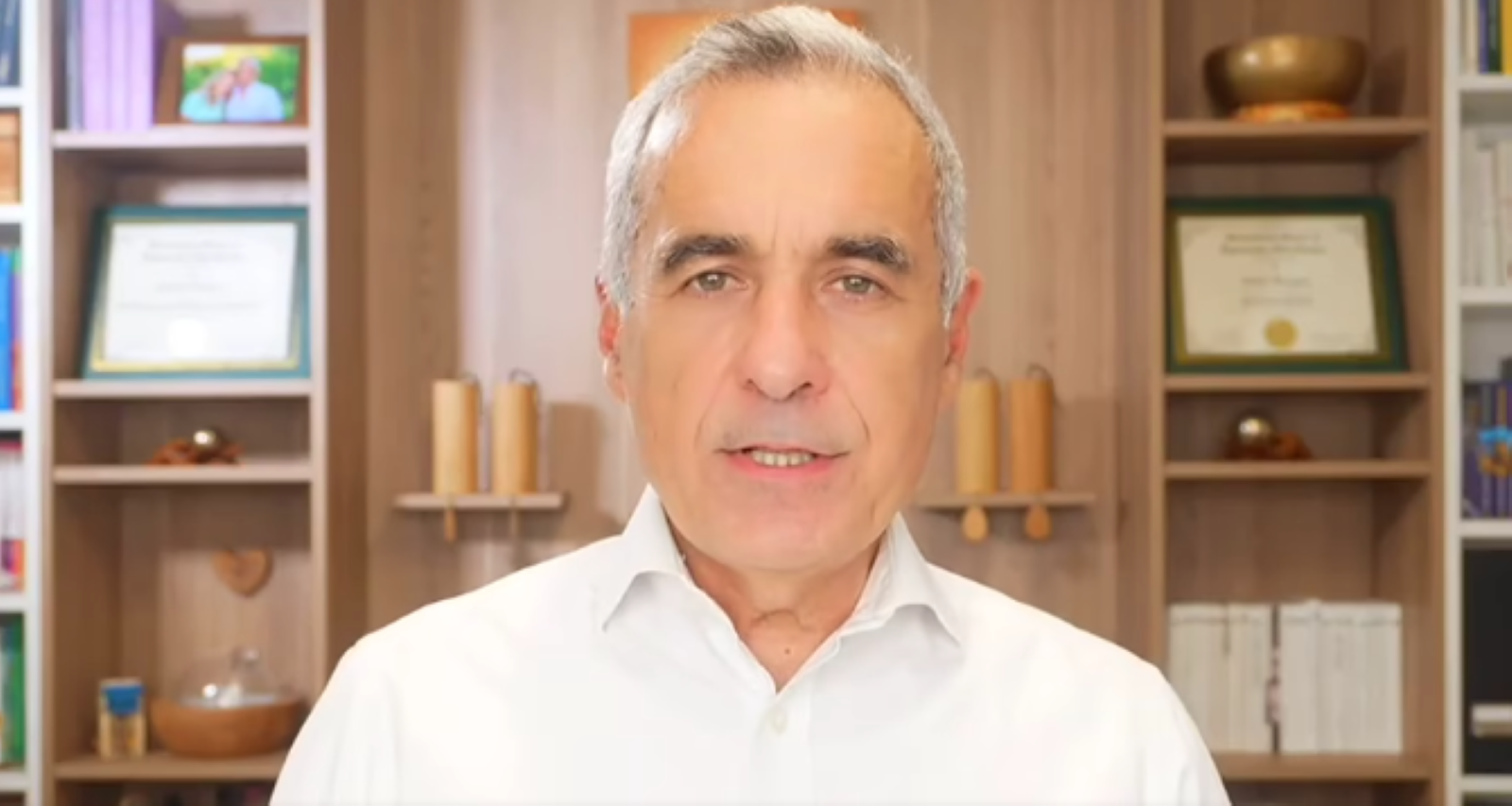 Adrian Văncică, nemilos față de Călin Georgescu: „Spune tâmpenii mai mari decât am inventat eu pentru Celentano din Las Fierbinți”