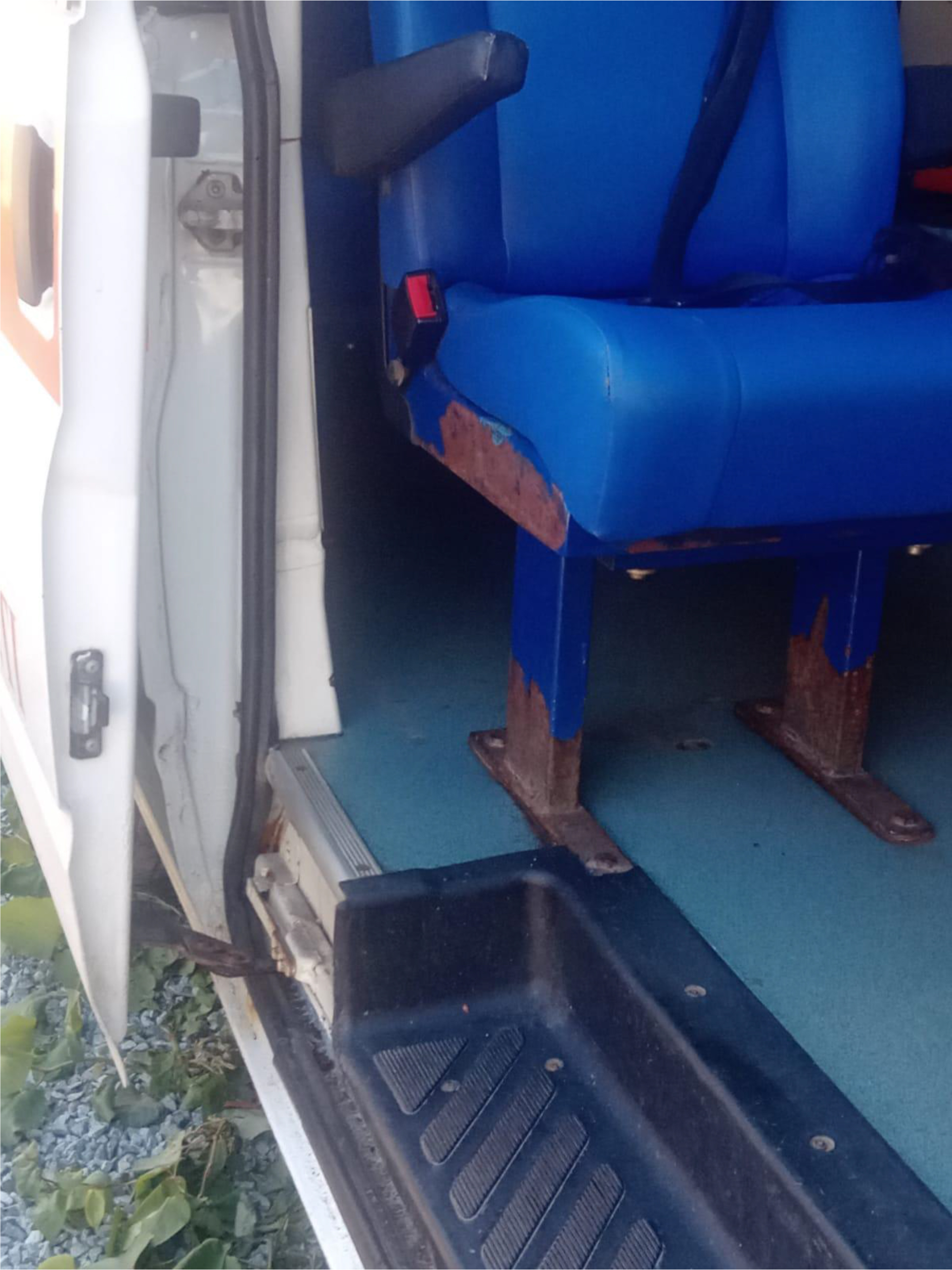 Medicii și personalul de la Salvare din toată țara ne-au trimis imagini cu ambulanțele preistorice, cu un milion de kilometri la bord