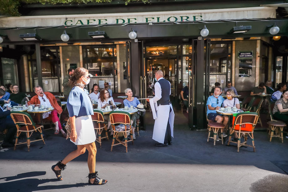 Restaurantele, cafenelele și terasele s-au redeschis și în Franța