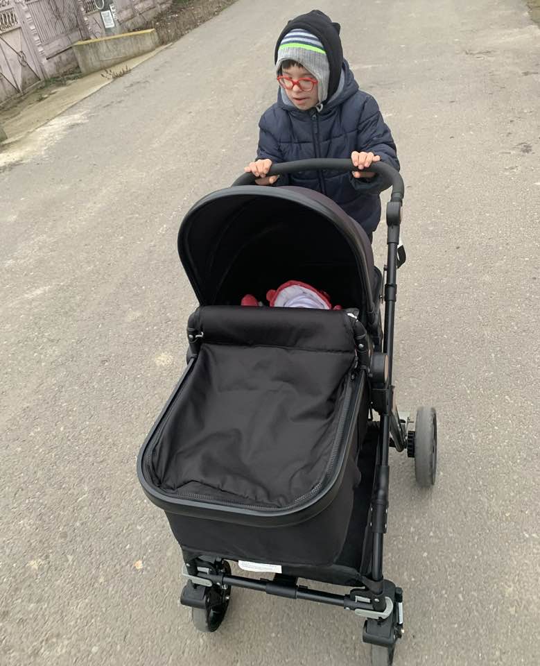 Cristina Bălan și-a născut fiica acasă, în propria cadă: „Când nu primești medicamente, intri așa într-o altă sferă”