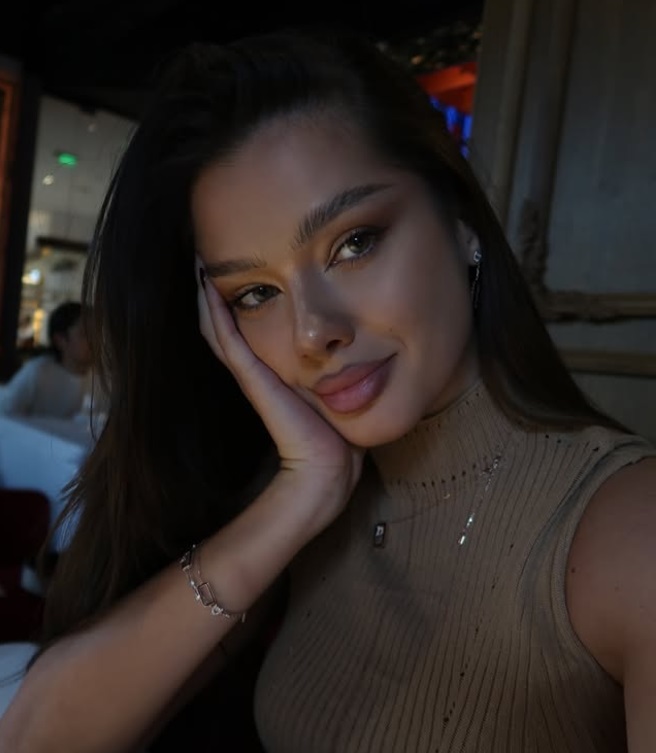 Misha Miller e virală pe TikTok. Ce a făcut artista imediat după ce s-a întors din vacanța din Spania