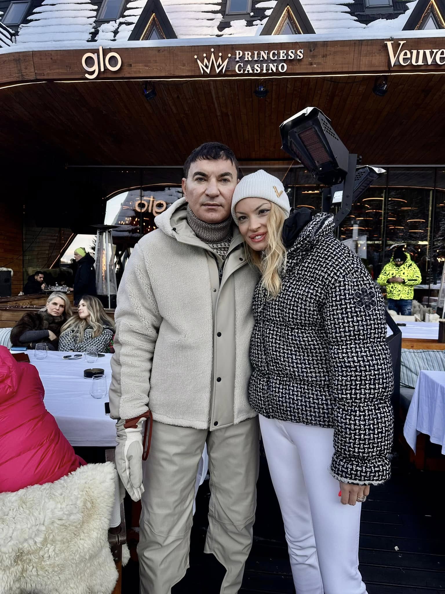 Imagini rare cu cei trei copii ai Valentinei Pelinel și ai lui Cristi Borcea. Omul de afaceri a slăbit 12 kilograme