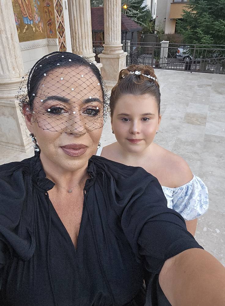 Fiica Oanei Roman muncește și are salariu la doar 10 ani. Ce face Isabela cu banii câștigați: „Am avut discuții cu ea că nu trebuie să se dea superioară”