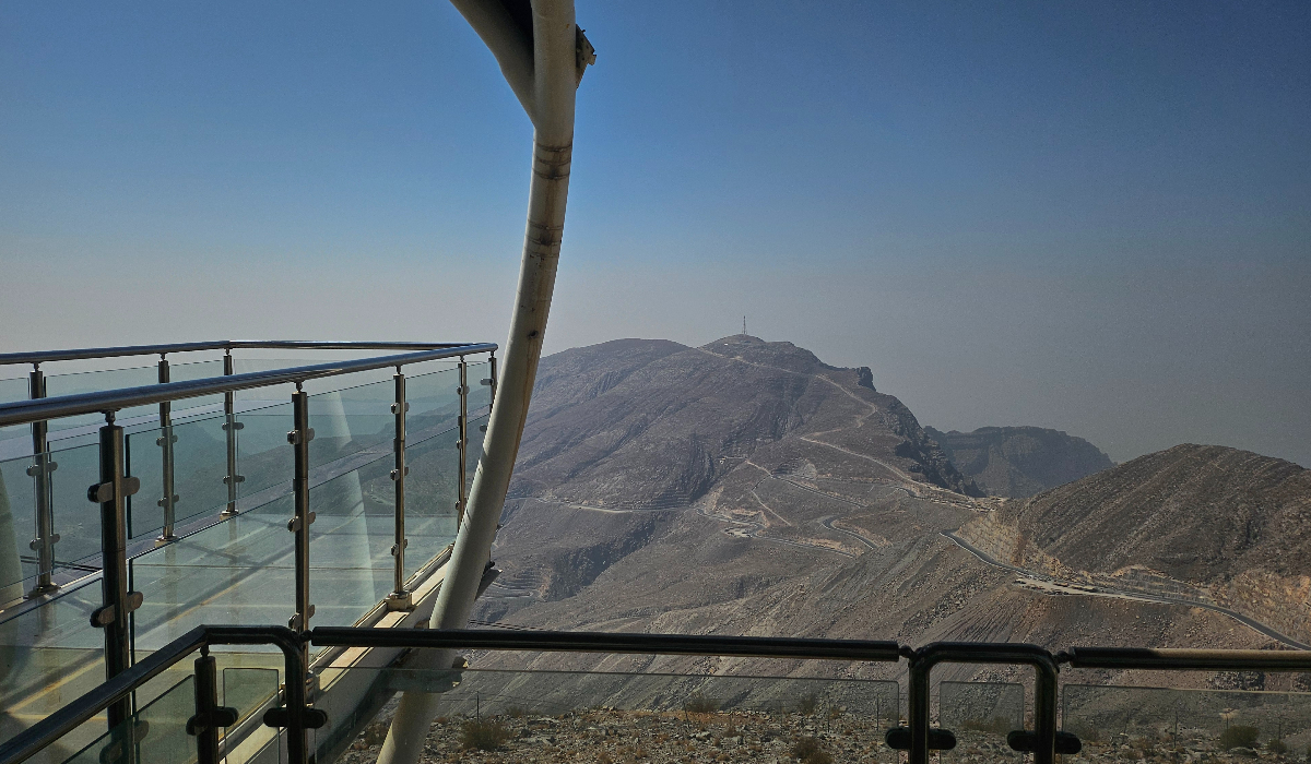 Cum arată „muntele de la marginea deșertului”: Jebel Jais, cel mai înalt vârf din Emiratele Arabe Unite și una dintre destinațiile de neratat din Ras al Khaimah