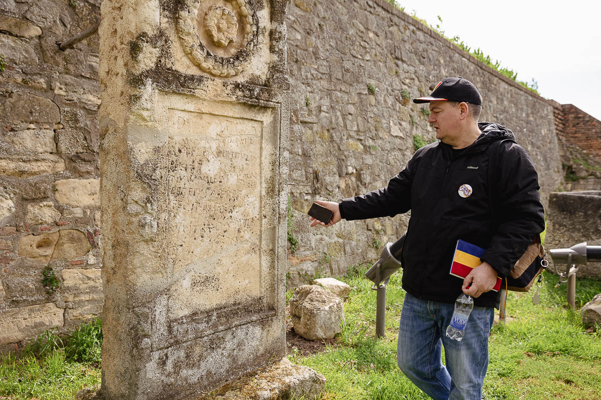 Ce crede un român din Belgrad despre politicienii din țară: „Ponta se sărută cu Vucic, dar nu zice de românii de aici, Simion s-a folosit de noi!” | VIDEO