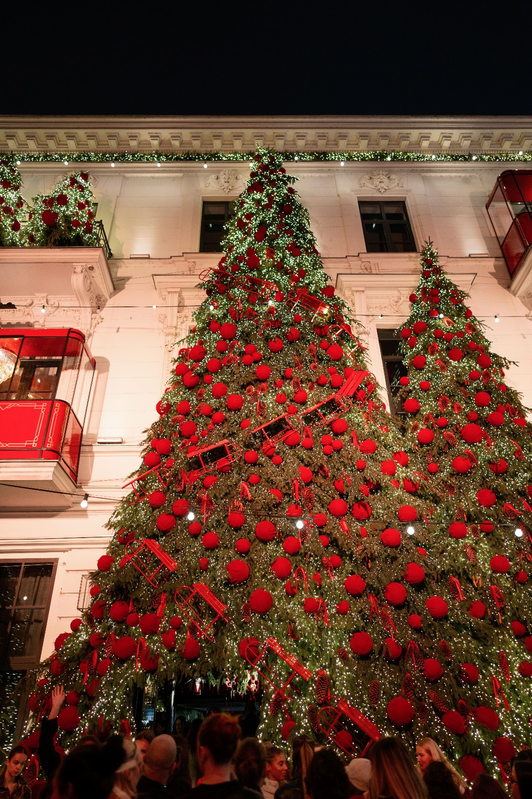 Cum arată și unde e cel mai instagramabil loc din București, care a devenit viral în ultimele zile. Cine e în spatele „The Christmas House”