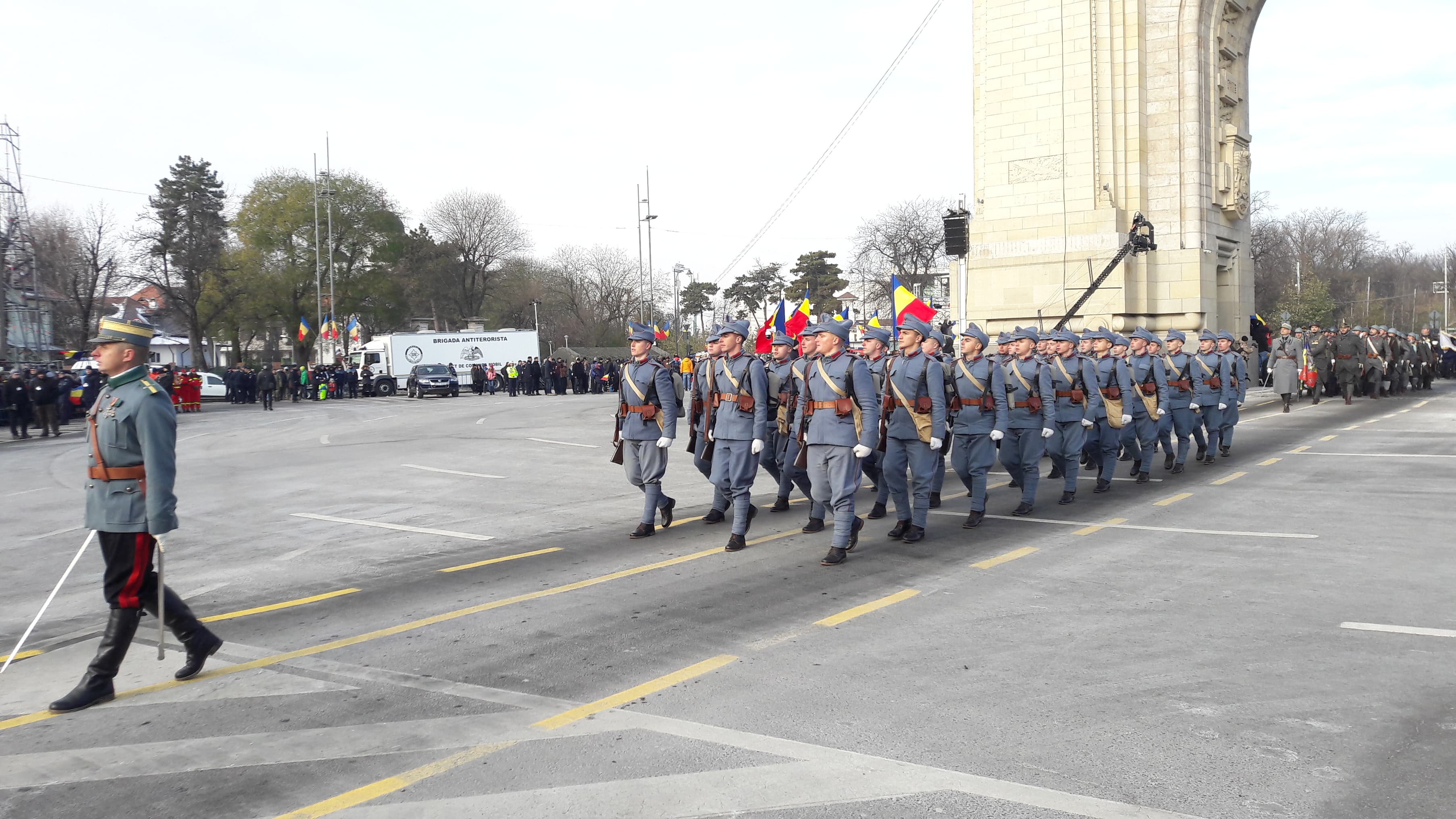 FOTO&VIDEO| La mulți ani, România! Parada militară de 1 Decembrie de la București s-a încheiat