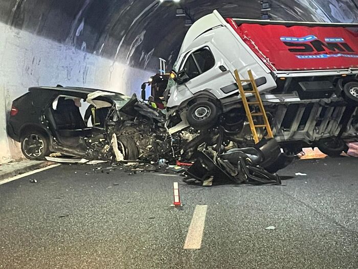 Șoferul român al unui BMW X3 e de negăsit, a dispărut după accidentul mortal pe care l-a provocat într-un tunel din Italia