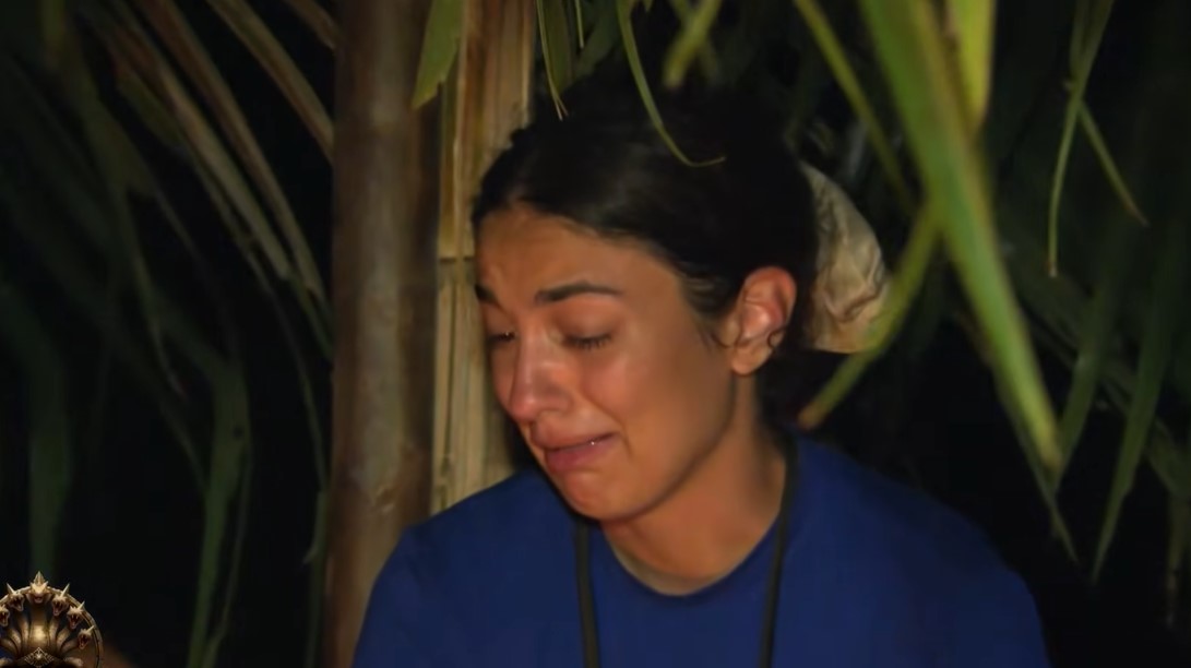 Boala de care suferă Andreea Boldeanu, concurenta eliminată de la Desafio: Aventura. A fost luată cu targa la finalul probei