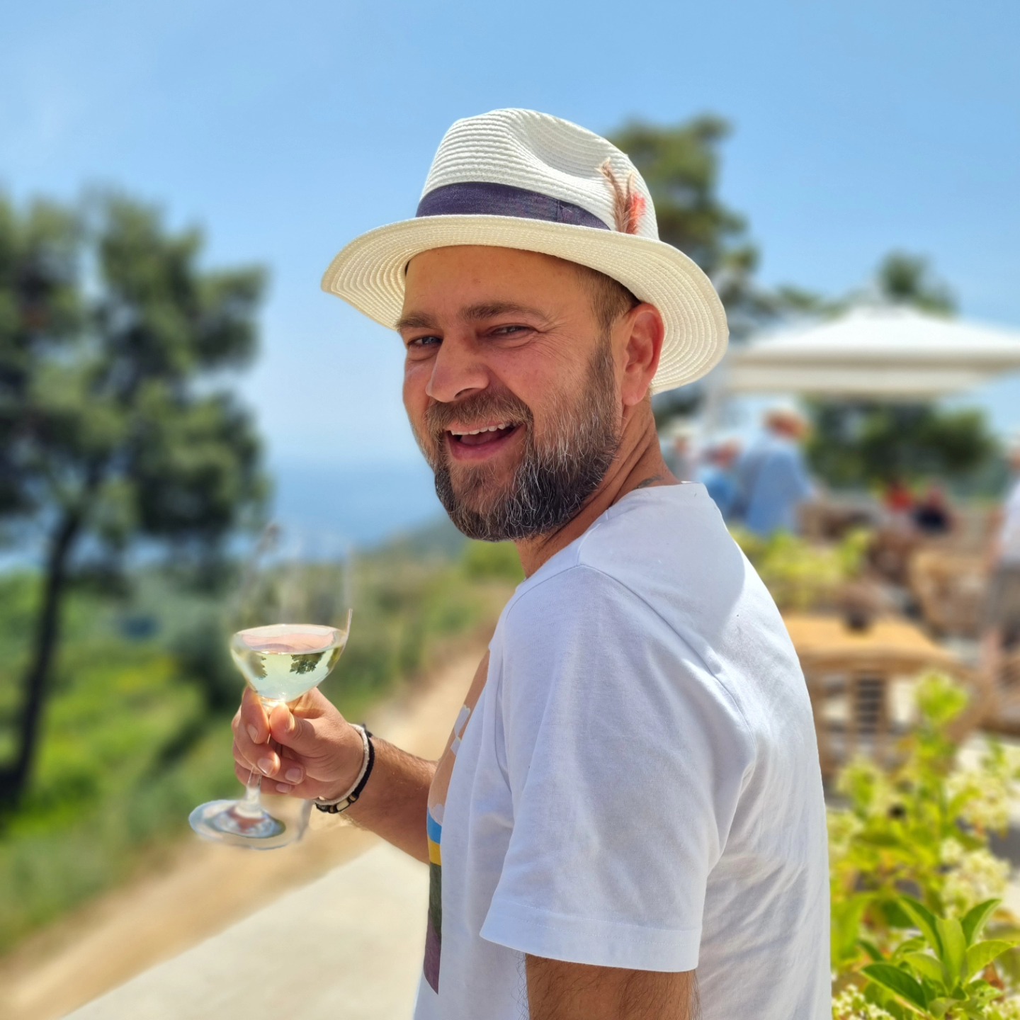 Unde se va relaxa Cosmin Seleși anul acesta, alături de familie. „Așa arată vacanțele mele preferate și așa arată momentele cele mai frumoase”