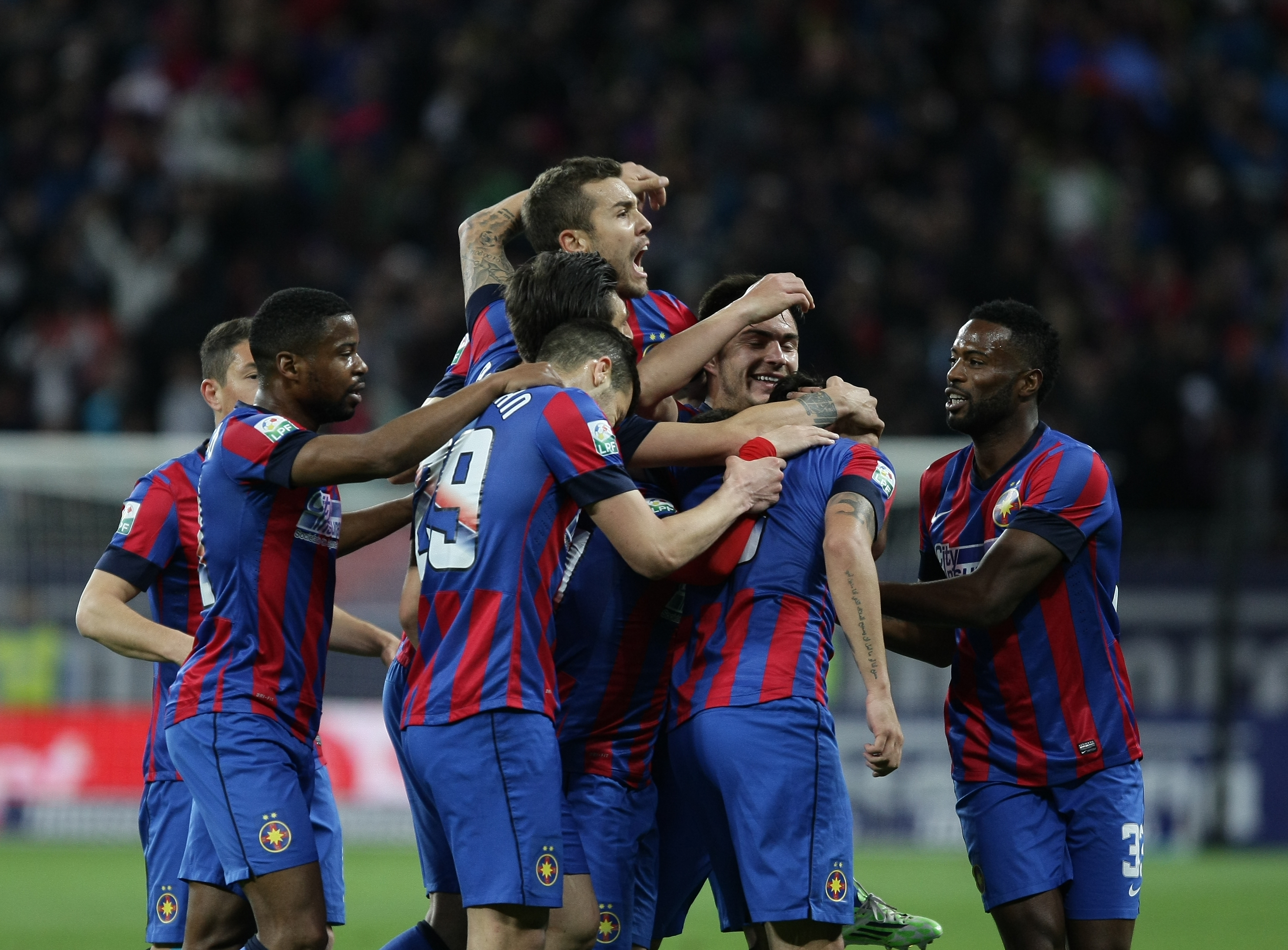 STEAUA - PETROLUL 3-1 (în tur, 1-1). ”Lupii” au fost mielușei / VIDEO