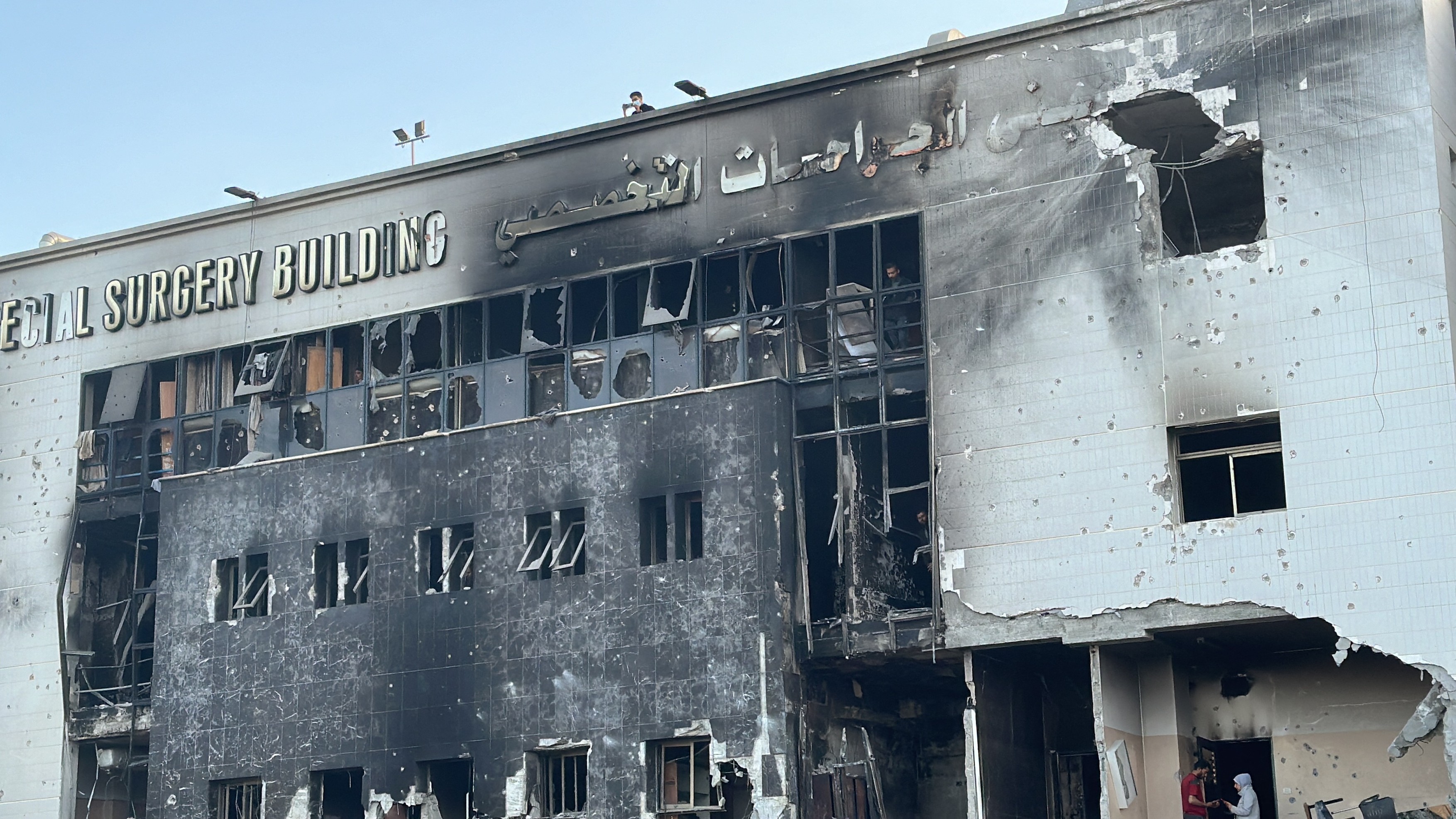 Israelul s-a retras din spitalul Al-Shifa, cel mai mare din Gaza, după două săptămâni de asediu. „Zeci de cadavre”, găsite după retragere