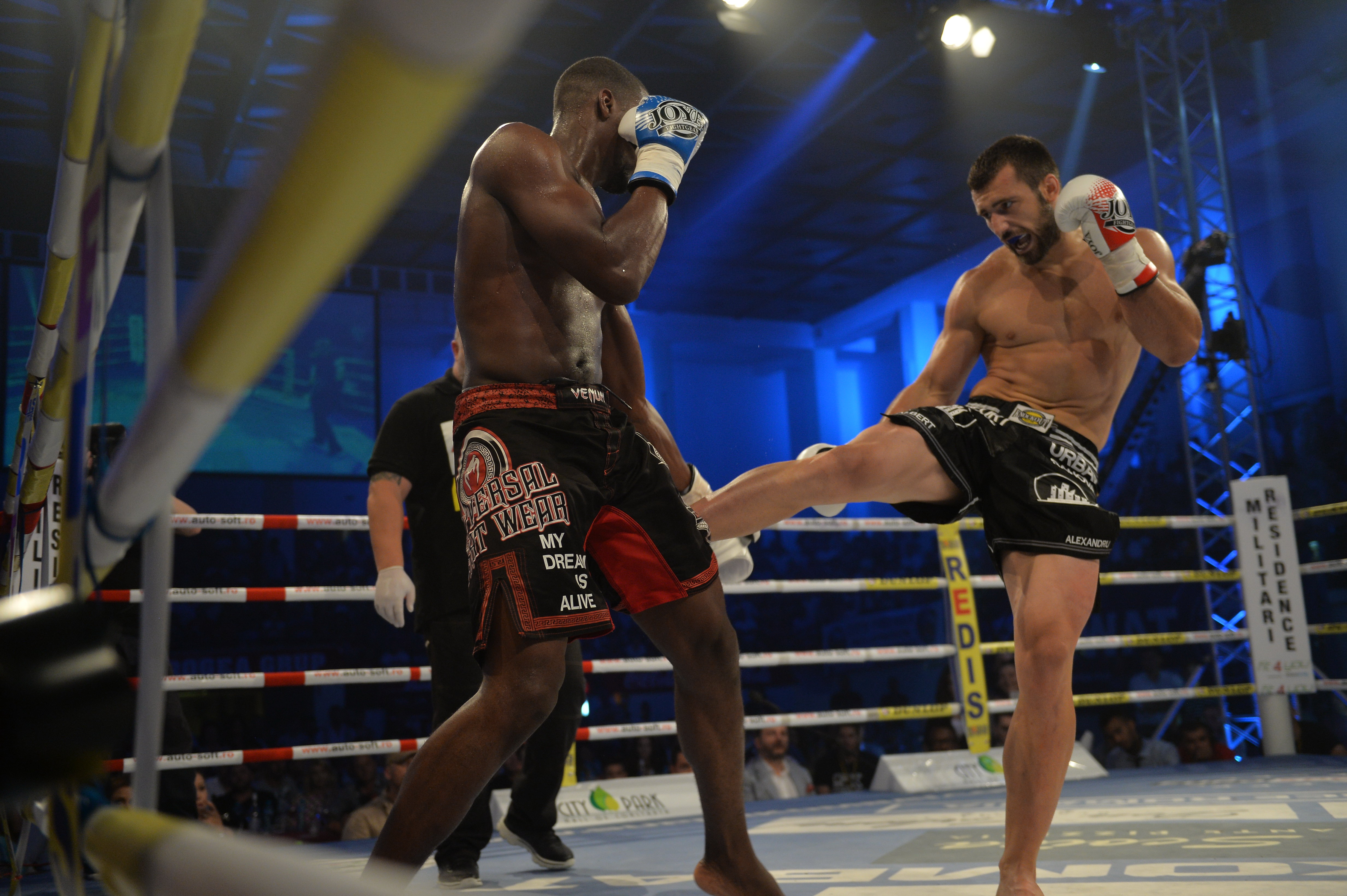 SUPERKOMBAT CONSTANȚA: Cătălin Moroșanu l-a distrus pe gigantul de 2,07 metri / REZULTATE & GALERIE FOTO & VIDEO