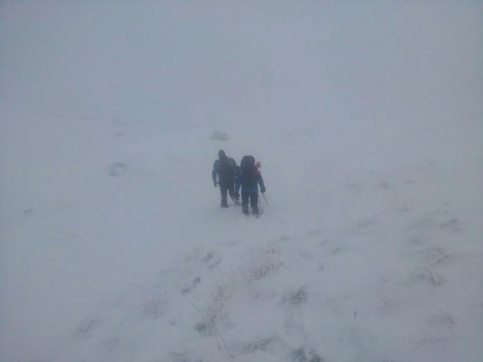 Doi fraţi au dispărut în Munţii Făgăraş. Jandarmii și pompierii îi caută de trei zile