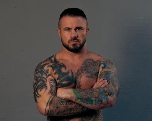 Un fost concurent de la Survivor România, dat în urmărire de poliție. A fost condamnat la peste cinci ani de închisoare