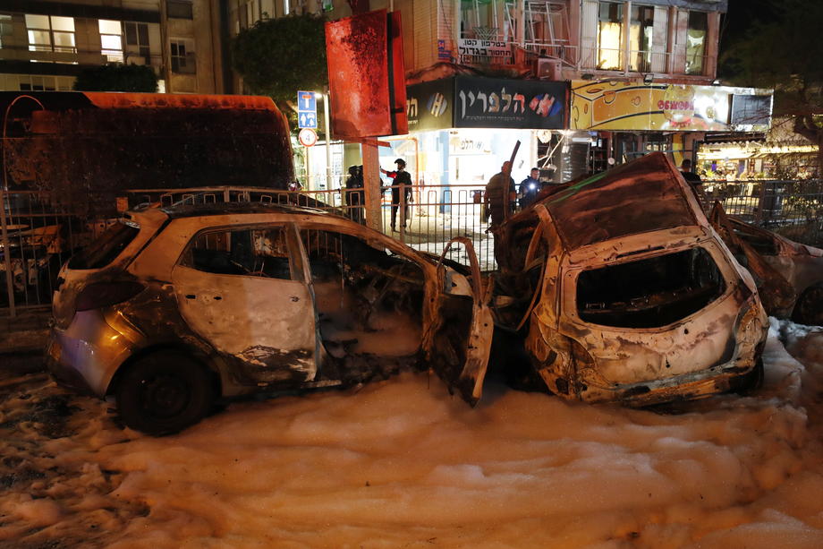 Hamas a lansat o ”ploaie de rachete” peste Tel Aviv, după ce un bloc din Fâșia Gaza a fost distrus de forțele israeliene
