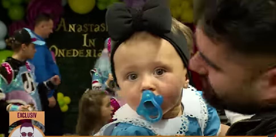 Nicole Cherry i-a rupt turta fiicei sale: „M-am ocupat foarte mult de petrecerea ei”. Ce obiecte a ales Anastasia de pe tavă