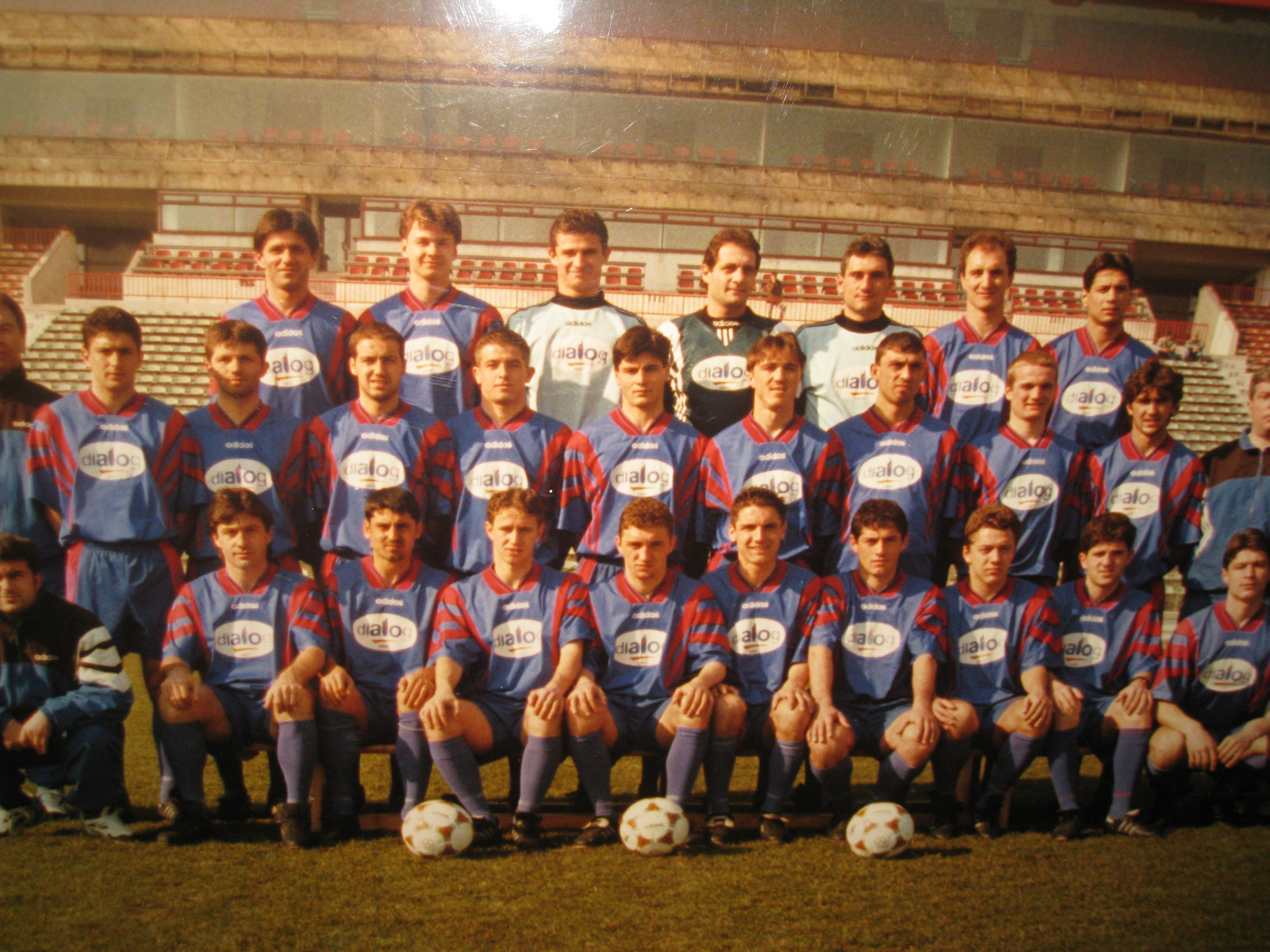 Povestea șocantă a unui fost fotbalist campion cu Steaua! A trăit două tragedii inimaginabile. ^Eric, fiul lui, născut orb şi surd, a murit la şase luni, din neglijenţa doctorilor finlandezi. Elena, soţia lui, a născut apoi o fetiţă, care a trăit doar 15 minute!