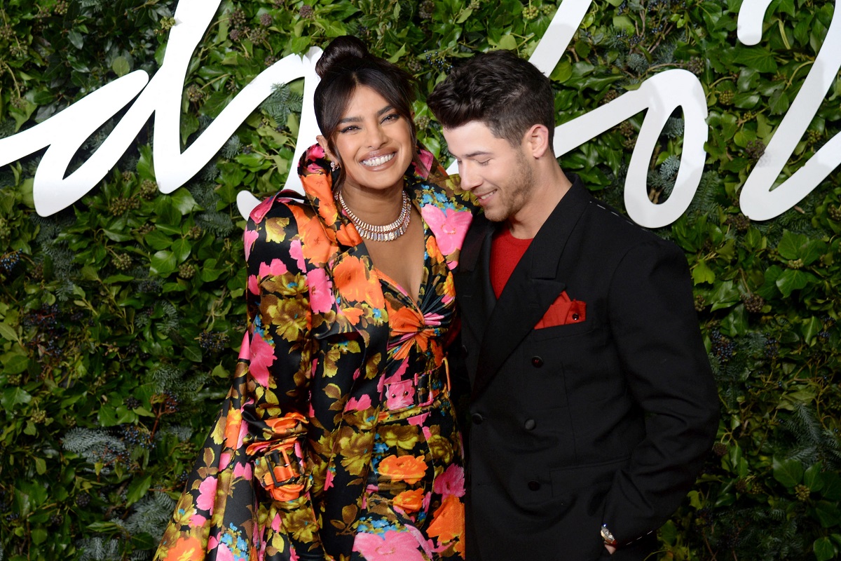 Imagini cu Priyanka Chopra în costum de baie la 42 de ani. Se bucură de vacanța de lux cu soțul în sudul Franței