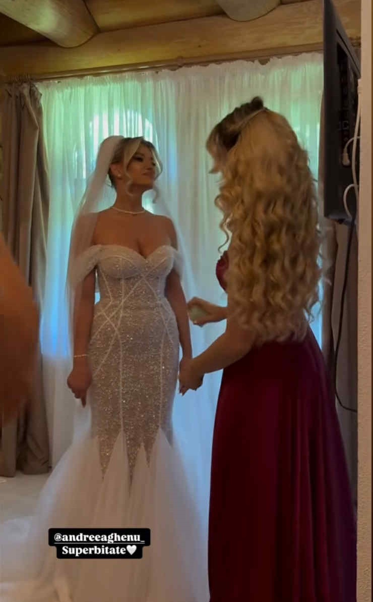 Imagini cu Lora și Ionuț Ghenu, nași de cununie pentru sora lui. Cântăreața nu s-a abținut și a cântat la nunta cumnatei sale
