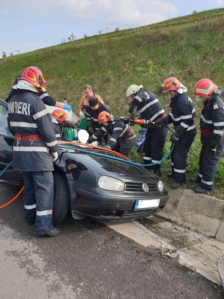 O femeie din Bulgaria a murit în România, într-un grav accident petrecut pe DN5 (GALERIE FOTO)