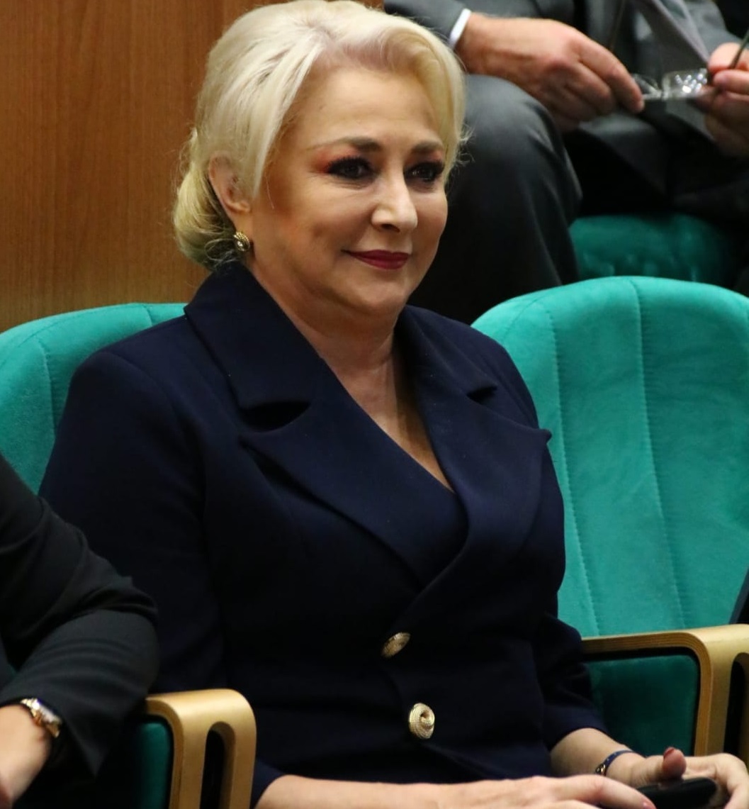 O nouă gafă a premierului, la Craiova: Dăncilă a vorbit despre "deconcesionarea" în loc de "descongestionarea traficului"/ GALERIE FOTO