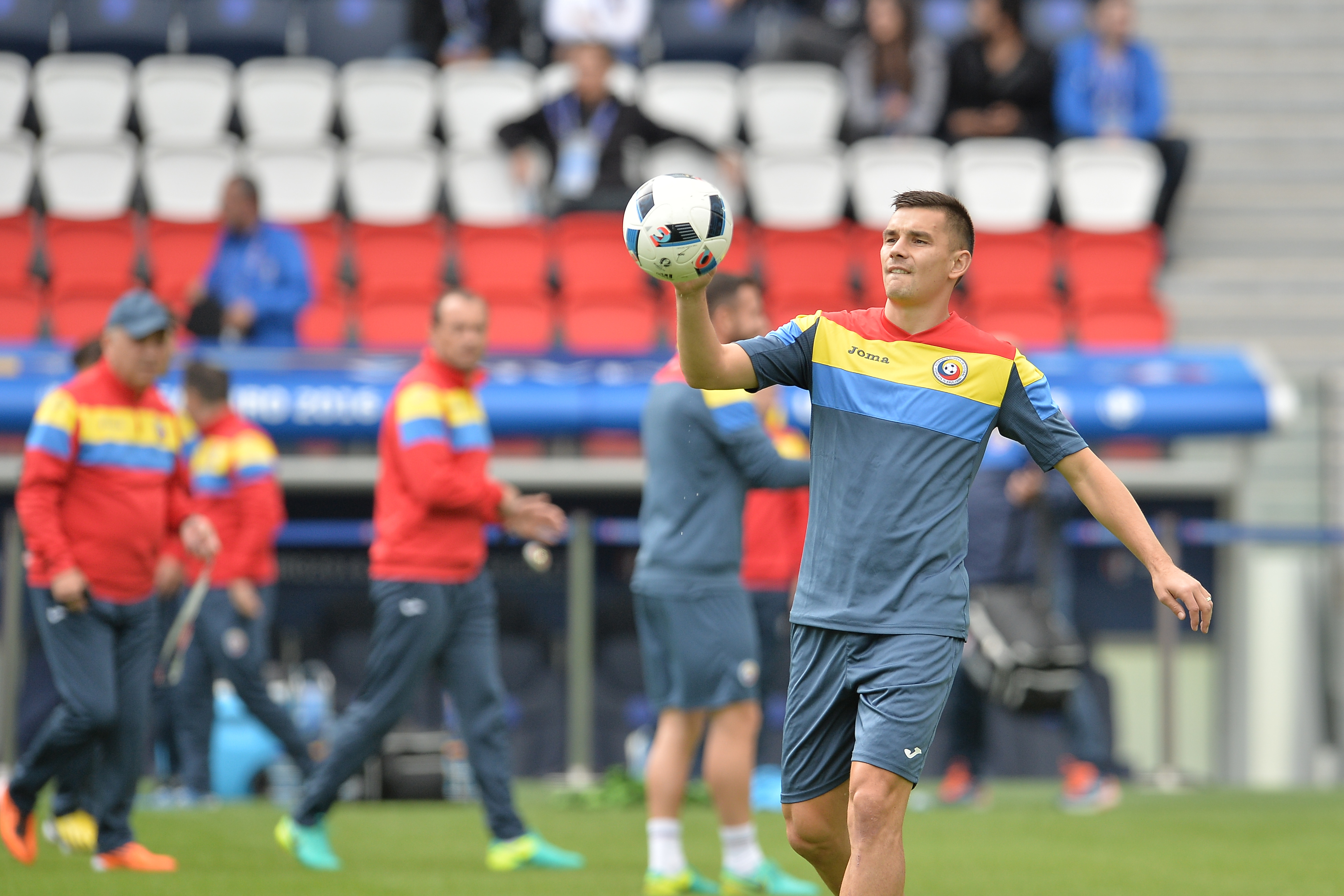 România - Elveția 1-1. Leșin după pauză! Stancu a deschis scorul din penalty, Mehmedi e egalat. Ne-am calificat la decisivul cu Albania!/ BLOG&FOTO&VIDEO
