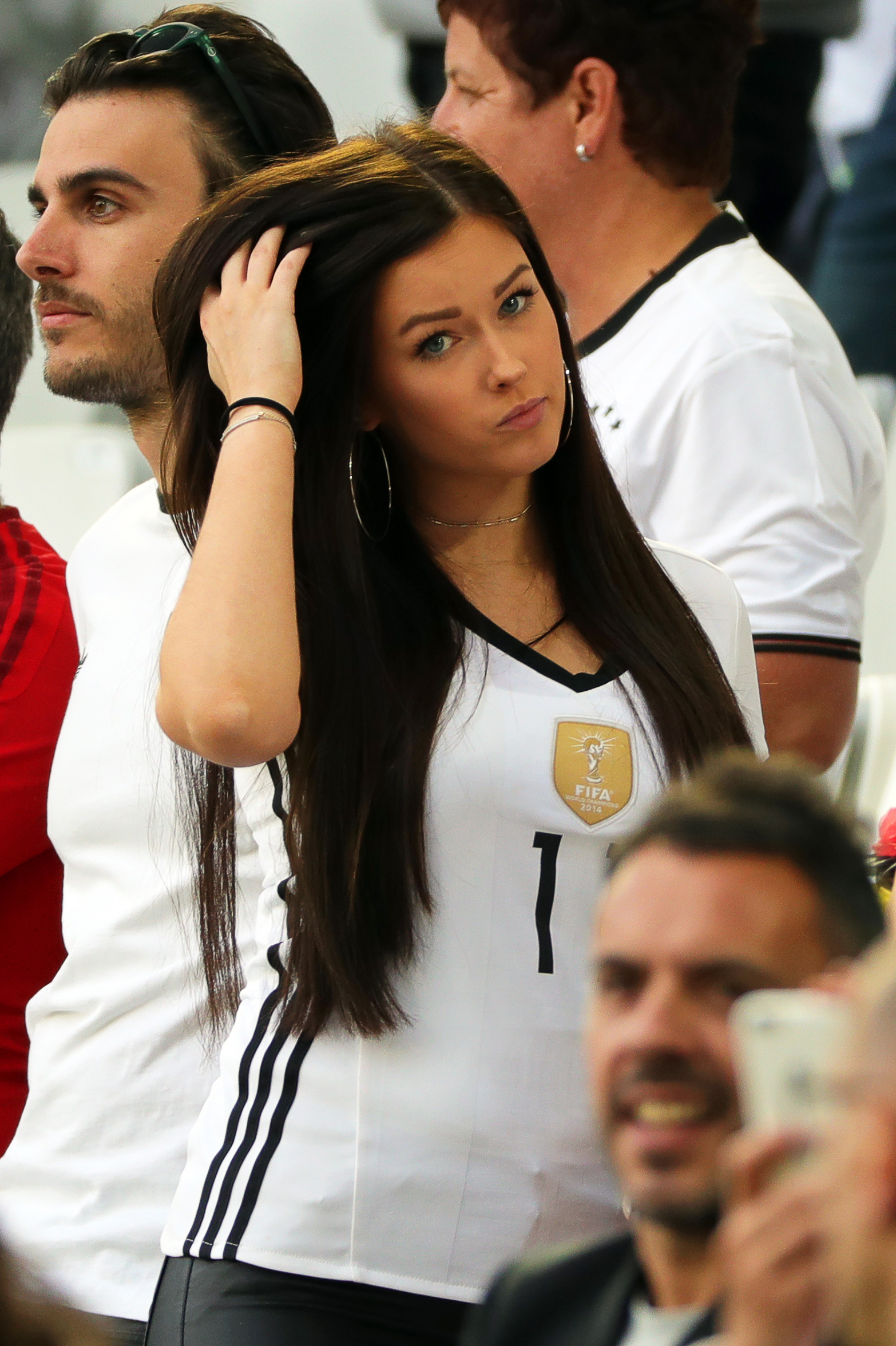 Euro 2016, sferturi. Spectacol în tribune la supermeciul Germania - Italia. Soțiile jucătorilor s-au amestecat printre fani / GALERIE FOTO
