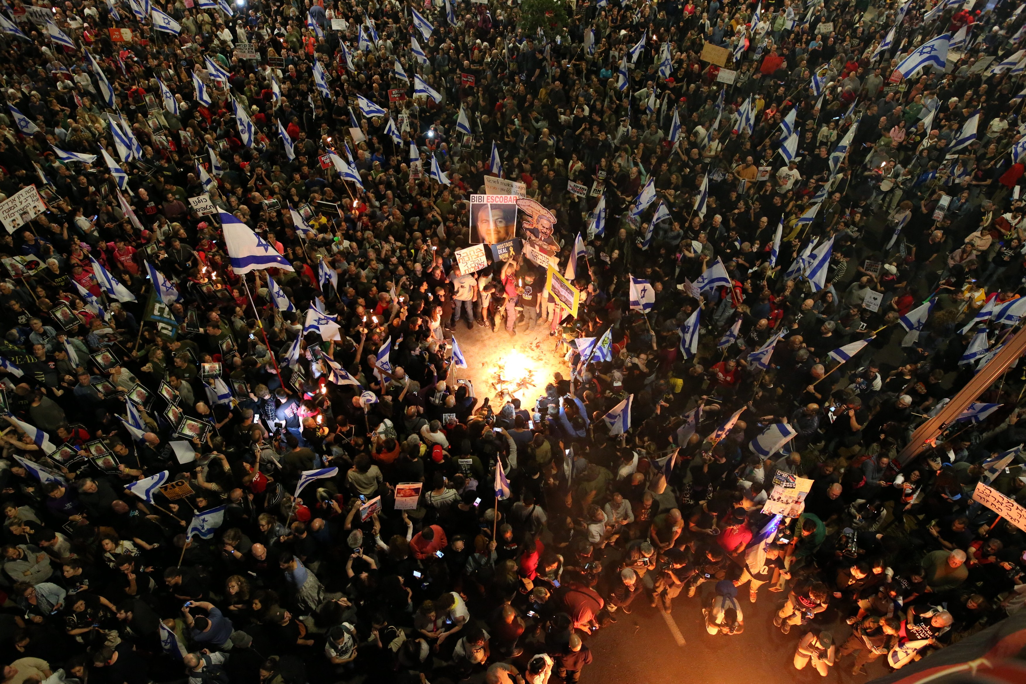 Zeci de mii de israelieni au cerut un acord privind eliberarea ostaticilor, într-un protest față de Netanyahu, la șase luni de război