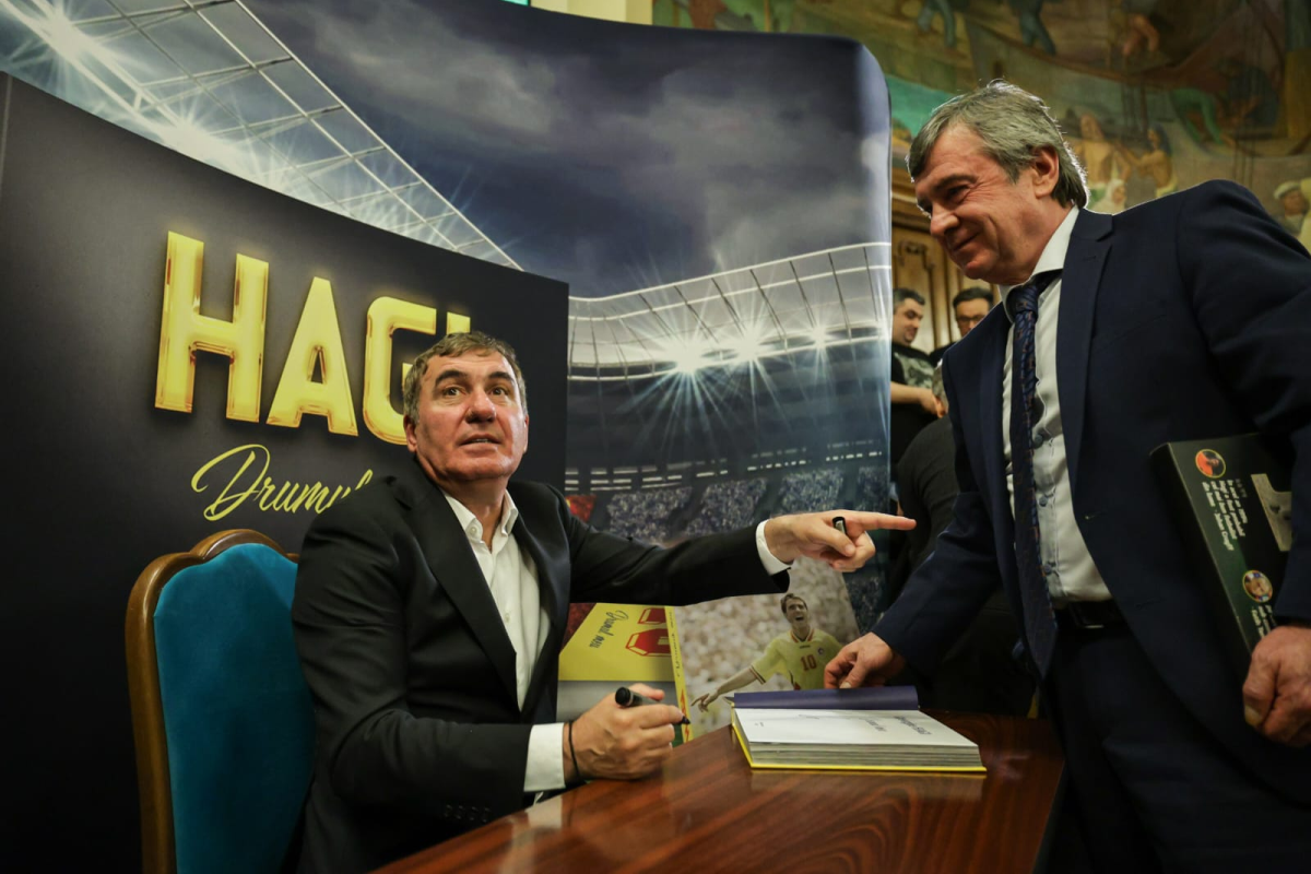 Gheorghe Hagi și-a lansat autobiografia, „Hagi - Drumul meu”. Legendele fotbalului românesc au stat la coadă pentru a obține un exemplar cu autograf