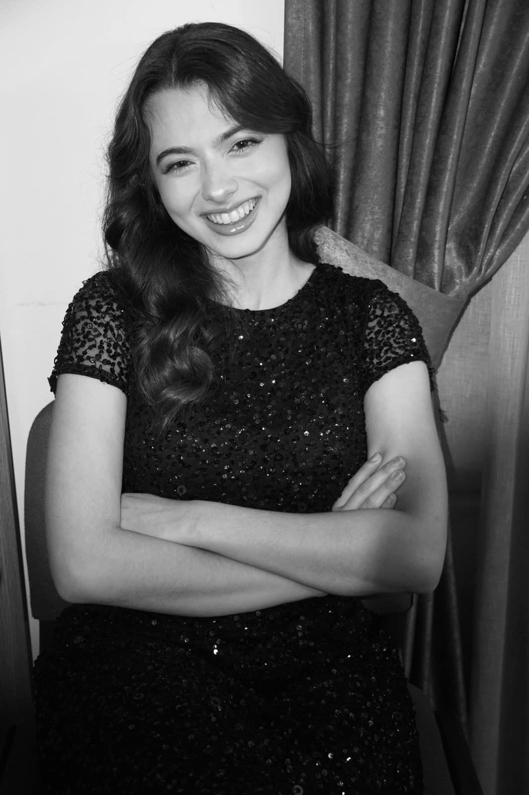 Laura Bretan, câștigătoarea „Românii au talent 2016”, a împlinit 21 de ani. Cum arată acum și ce surpriză le-a făcut fanilor