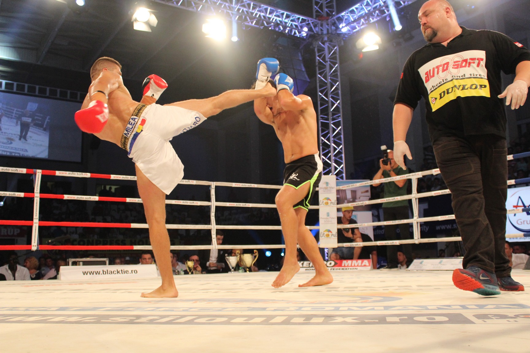 GALERIE FOTO / SUPERKOMBAT CONSTANȚA: Moroșanu a dat de pământ cu colosul din Kavala!