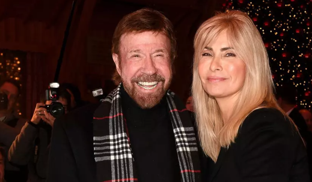 Povestea de dragoste dintre Chuck Norris și Gena Okellei. Actorul s-a stins din viață la vârsta de 86 de ani, lăsând multă durere în sufletul soției