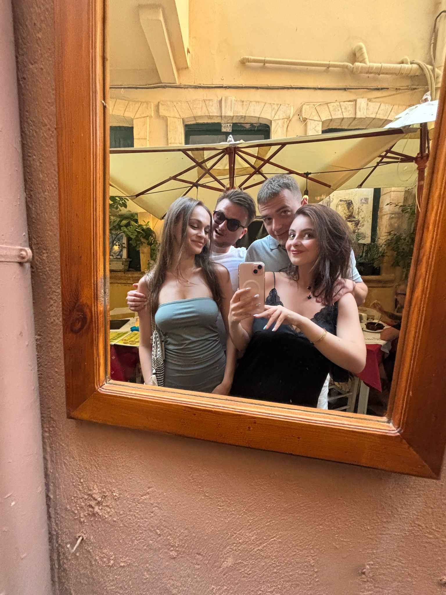 Imagini din vacanța Alexiei Caras, actrița din „Iubire cu parfum de lavandă”. „Mă fascinează necunoscutul”
